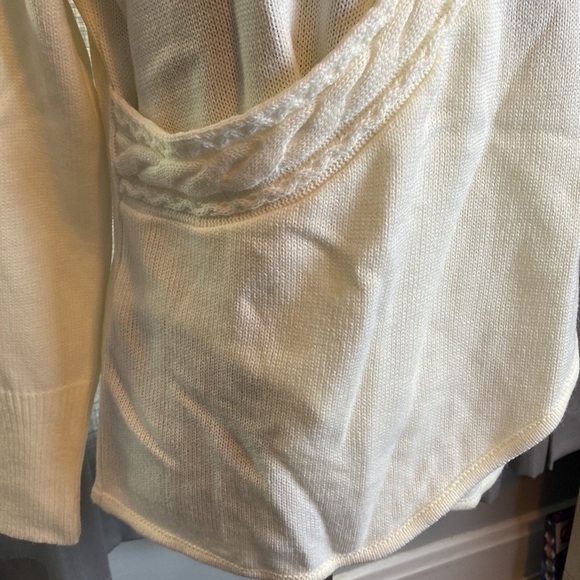 VENUS Women’s High Collar V-Neck Faux Wrap Cable Knit Cream Color Sweater sz L - Picture 4 of 9
